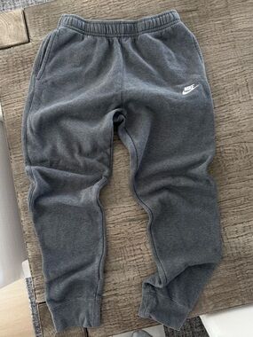NIKE mens jogger type sweatpants size medium tall dark gray
